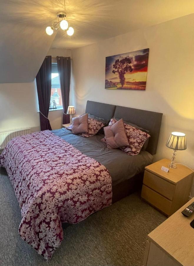 Luxury Portrush Holiday Homes - The Green, Portrush Sleeps 12 - 5 Bedrooms 외부 사진